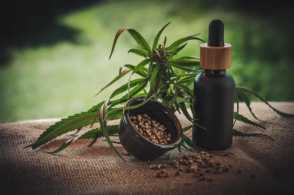 Understanding Side Effects: CBD Oil vs. Gabapentin for Nerve Pain Relief